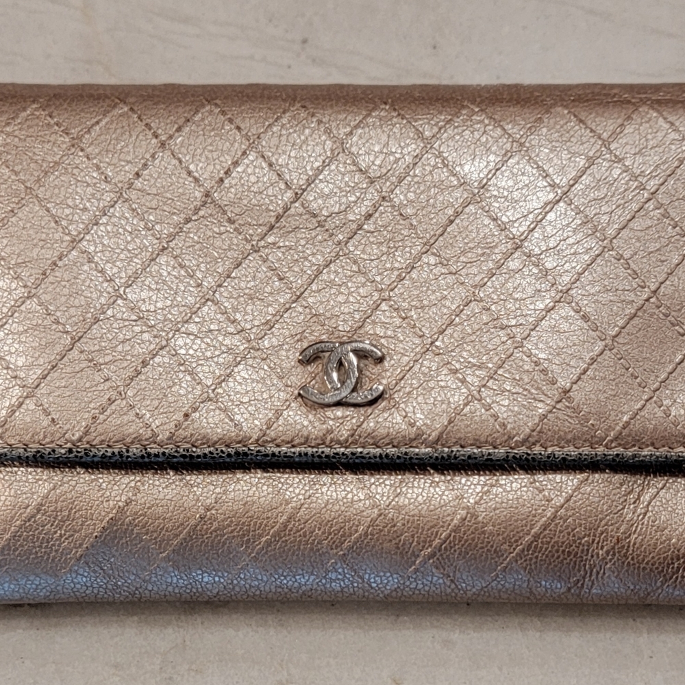 Chanel Champagne/Rose Wallet | Mixed Metal | Excellent Condition - Picture 2 of 11